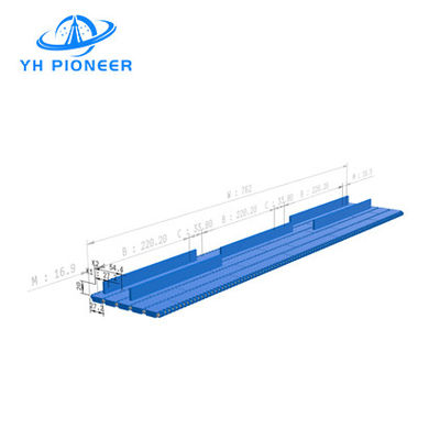 Καλή τιμή Προσαρμόσιμη επίπεδη κορυφή μεταγωγική ζώνη με πλευρικές πτήσεις για προσαρμοσμένο χειρισμό υλικών σε απευθείας σύνδεση